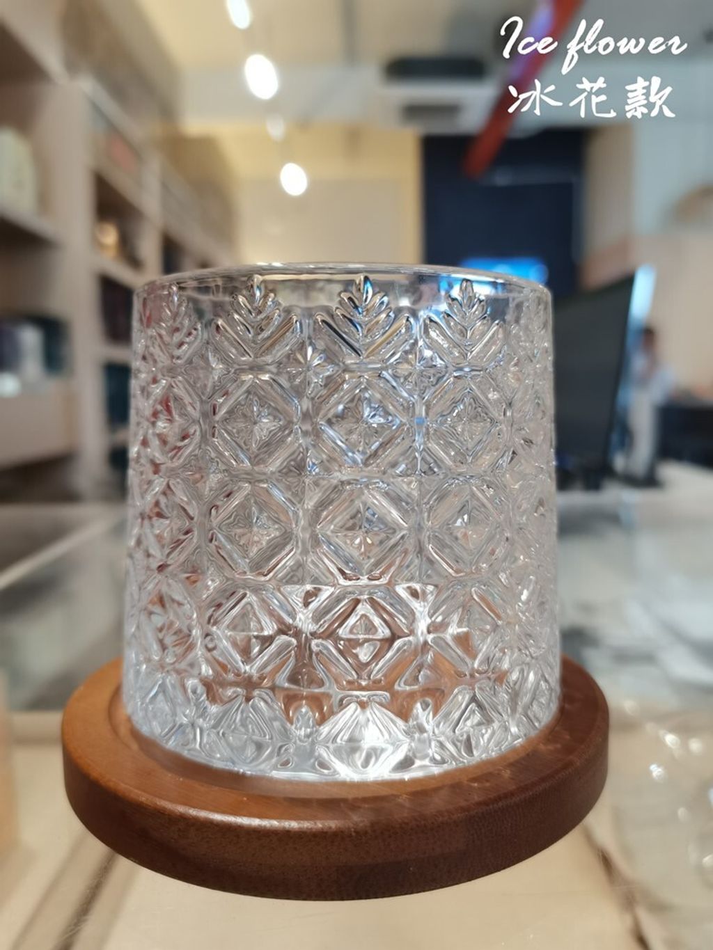 whisky glass ice flower