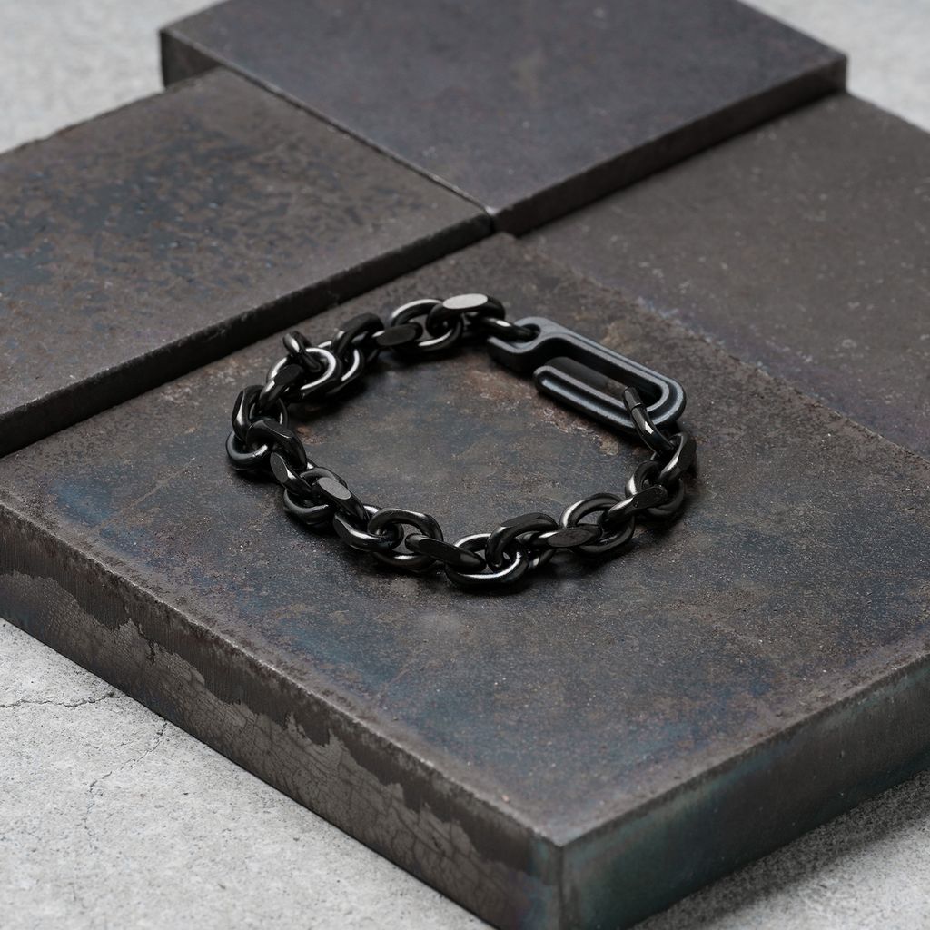 Framework_chain bracelet_black_4_1500.jpg