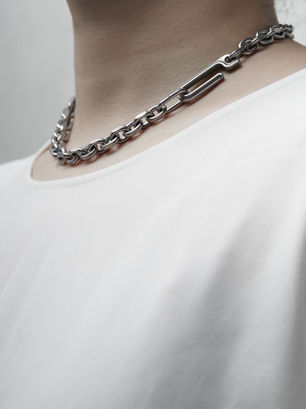 Anonymous_chain necklace_silver_9_1500.jpg