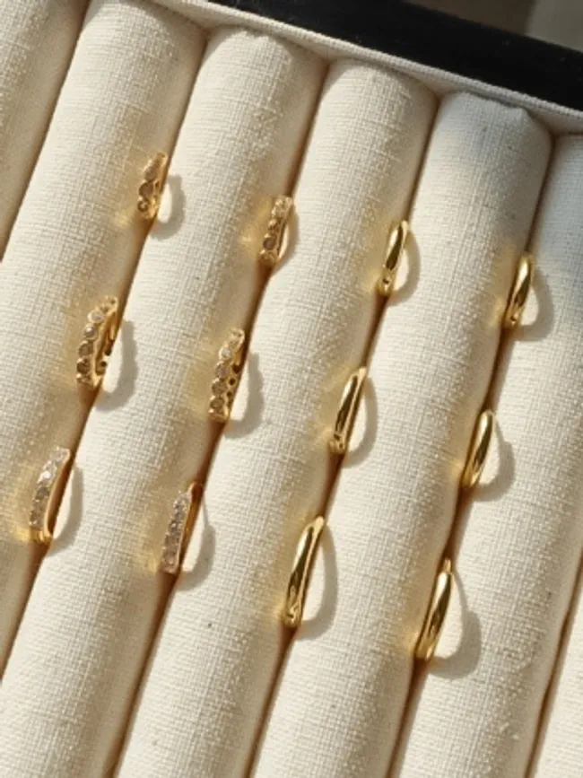 GLOWEE | Featured Collections - Earrings