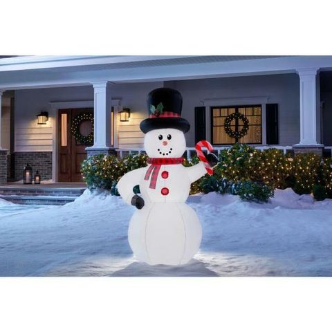 home-accents-holiday-christmas-inflatables-117582-e1_600.jpg