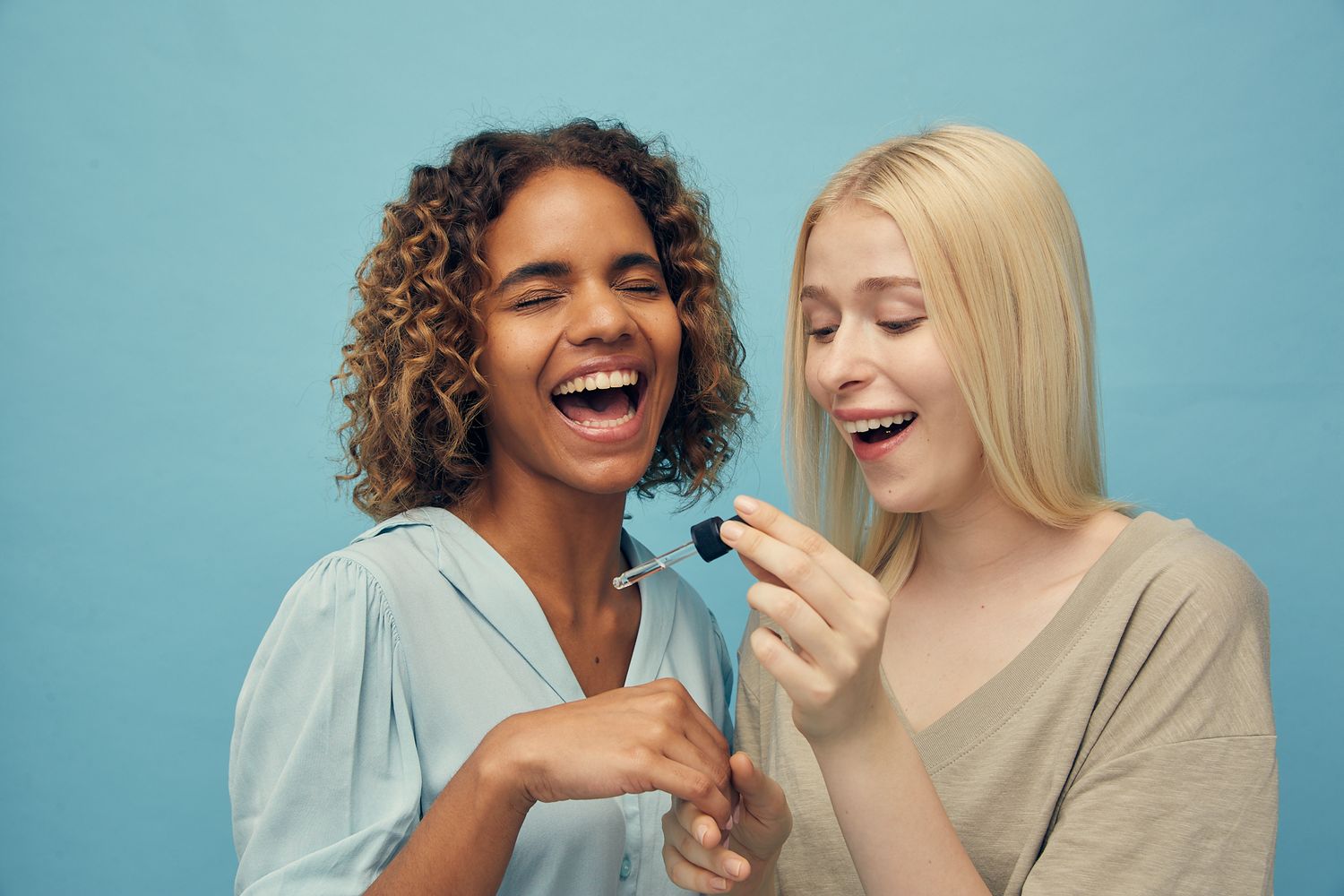 https://cdn.store-assets.com/s/369768/f/16944519.jpg