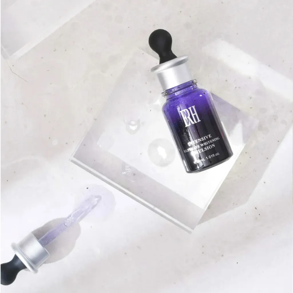 Intensive-Brightening-Clearly-Emulsion-bg001