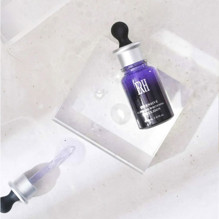 Intensive-Brightening-Clearly-Emulsion-bg001