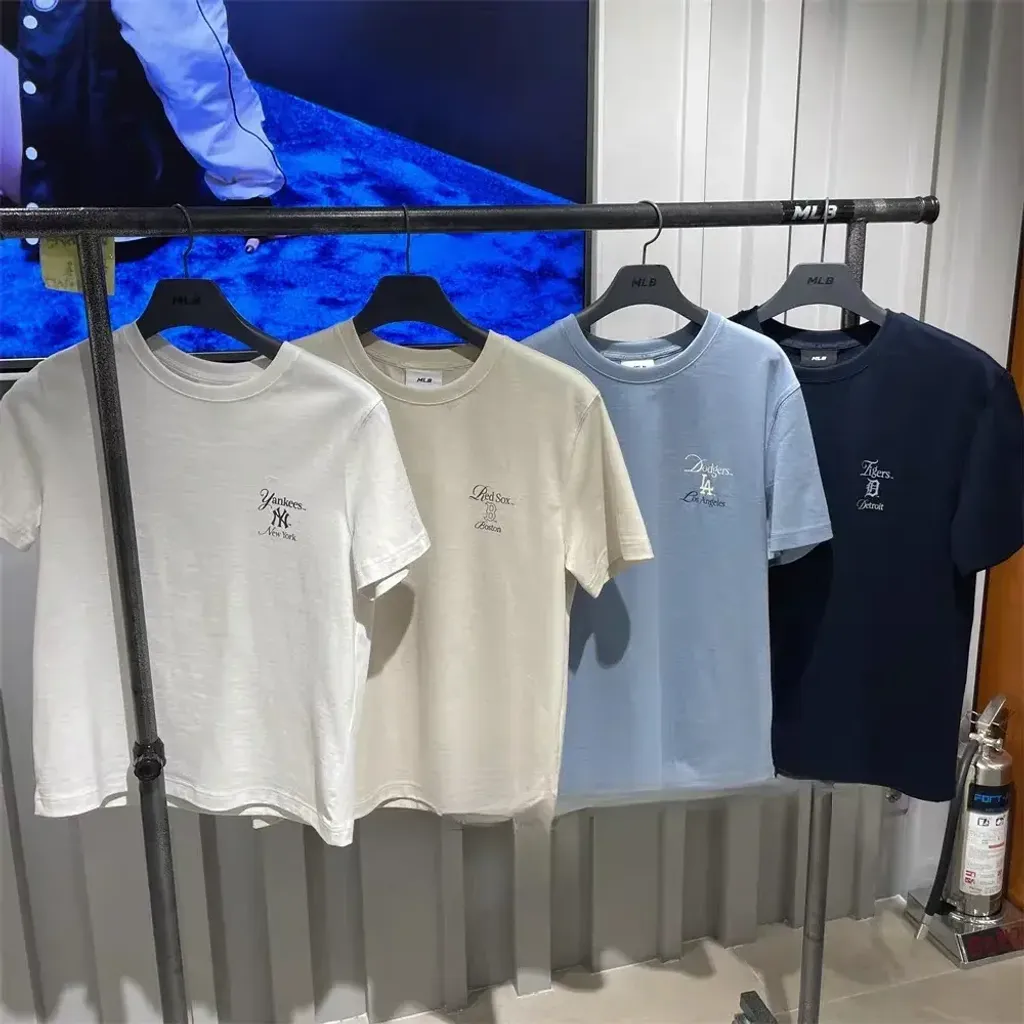 JuzBeauty_JuzBeautyMalaysia_JuzPretty_Authentic_Kbeauty_Malaysia_Skin_Care_Cosmetics_K-Beauty_Health_Care_korean_streetwear_US_Luxury_MLB Sheriff Small Lettering Logo Regular Fit Short Sleeve T-Shirt Tee 3ATSB8163 上衣2