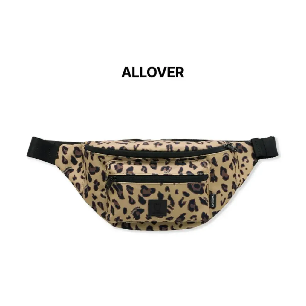 JuzBeauty_JuzBeautyMalaysia_JuzPretty_Authentic_Kbeauty_Malaysia_Skin_Care_Cosmetics_K-Beauty_Health_Care_korean_streetwear_US_Luxury_LIFEWORK New Square Wappen Hip Sack LW265BG940 胸包8