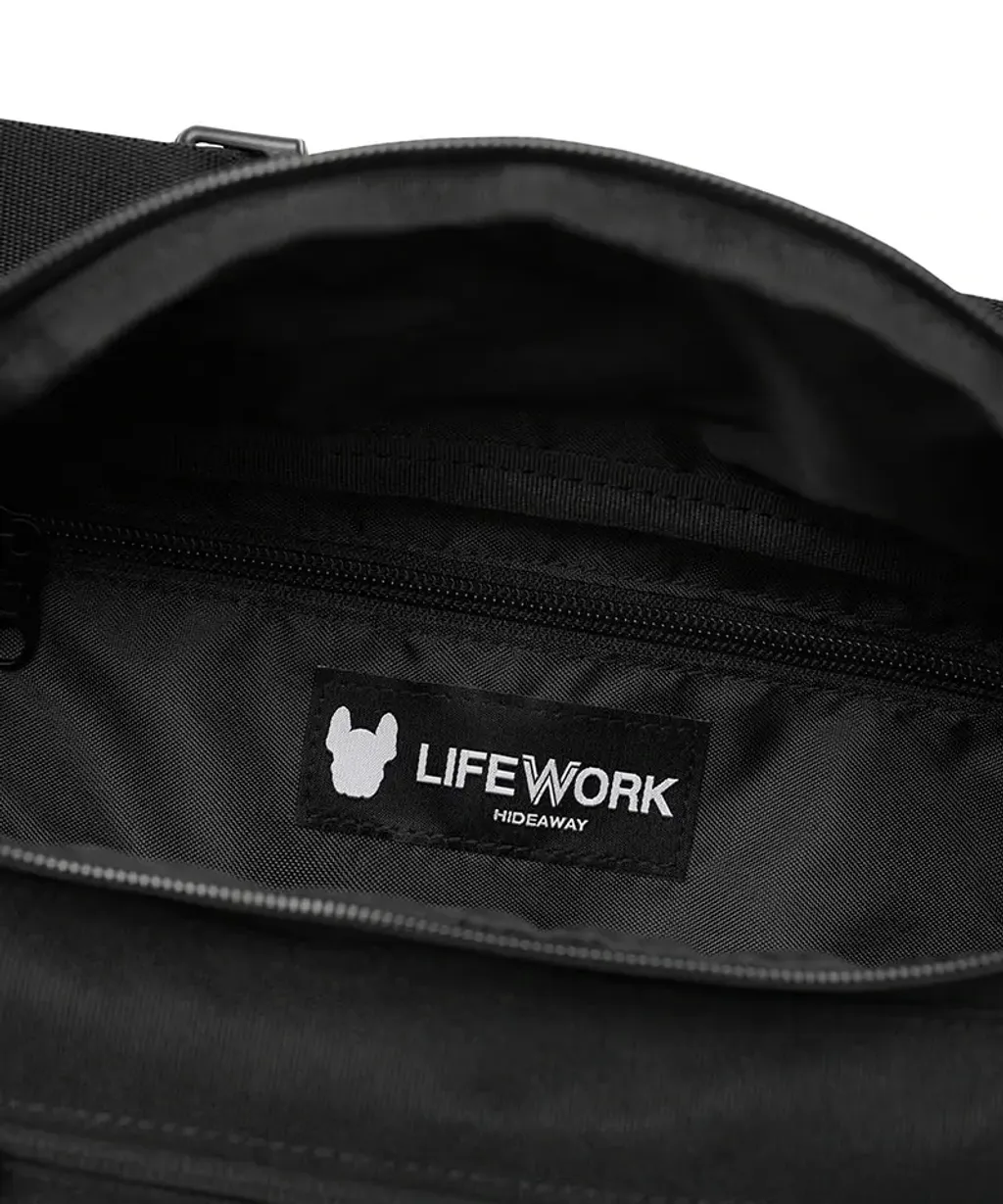 JuzBeauty_JuzBeautyMalaysia_JuzPretty_Authentic_Kbeauty_Malaysia_Skin_Care_Cosmetics_K-Beauty_Health_Care_korean_streetwear_US_Luxury_LIFEWORK New Square Wappen Hip Sack LW265BG940 胸包13