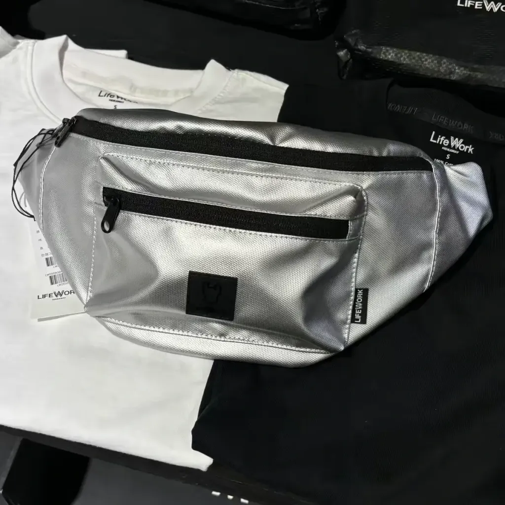 JuzBeauty_JuzBeautyMalaysia_JuzPretty_Authentic_Kbeauty_Malaysia_Skin_Care_Cosmetics_K-Beauty_Health_Care_korean_streetwear_US_Luxury_LIFEWORK New Square Wappen Hip Sack LW265BG940 胸包15