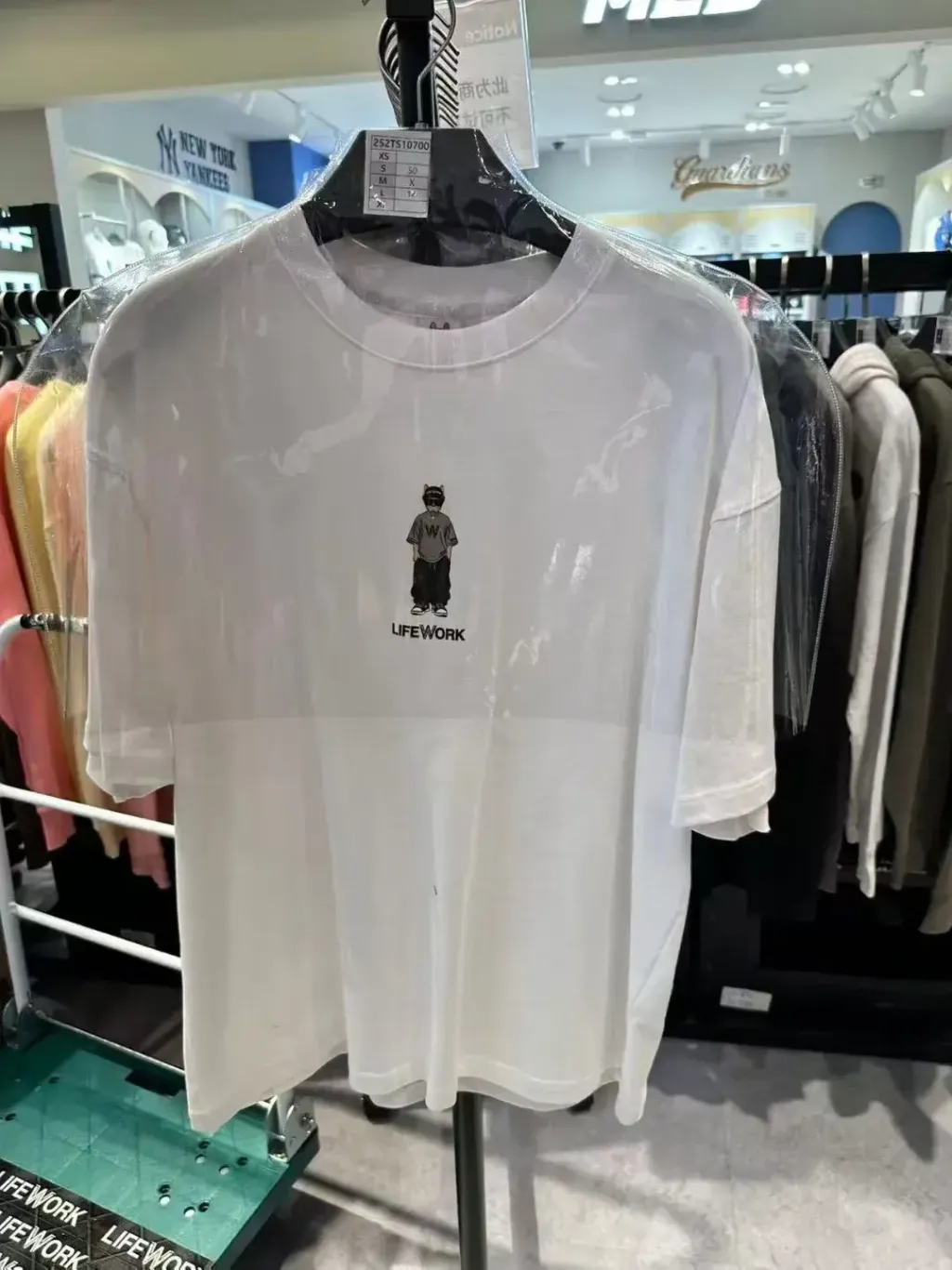 JuzBeauty_JuzBeautyMalaysia_JuzPretty_Authentic_Kbeauty_Malaysia_Skin_Care_Cosmetics_K-Beauty_Health_Care_korean_streetwear_US_Luxury_LIFEWORK Unisex Snap Hipdog Striped Short Sleeve T-Shirt Tee LW252TS422 上衣6