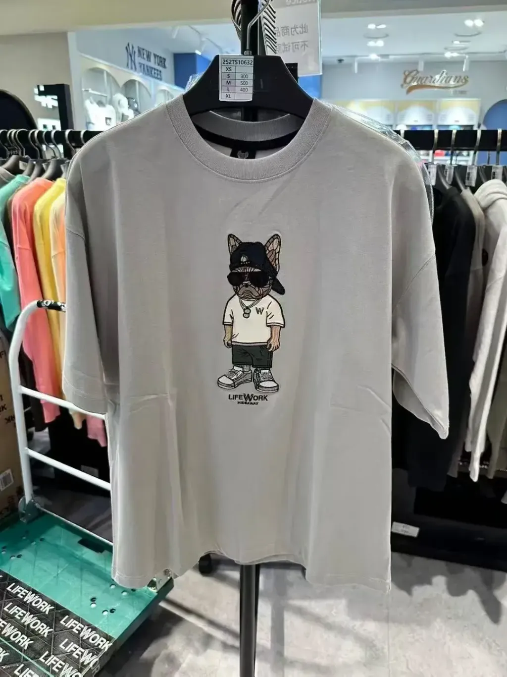 JuzBeauty_JuzBeautyMalaysia_JuzPretty_Authentic_Kbeauty_Malaysia_Skin_Care_Cosmetics_K-Beauty_Health_Care_korean_streetwear_US_Luxury_LIFEWORK Unisex Snap Hipdog Short Sleeve T-Shirt Tee LW252TS106 上衣10