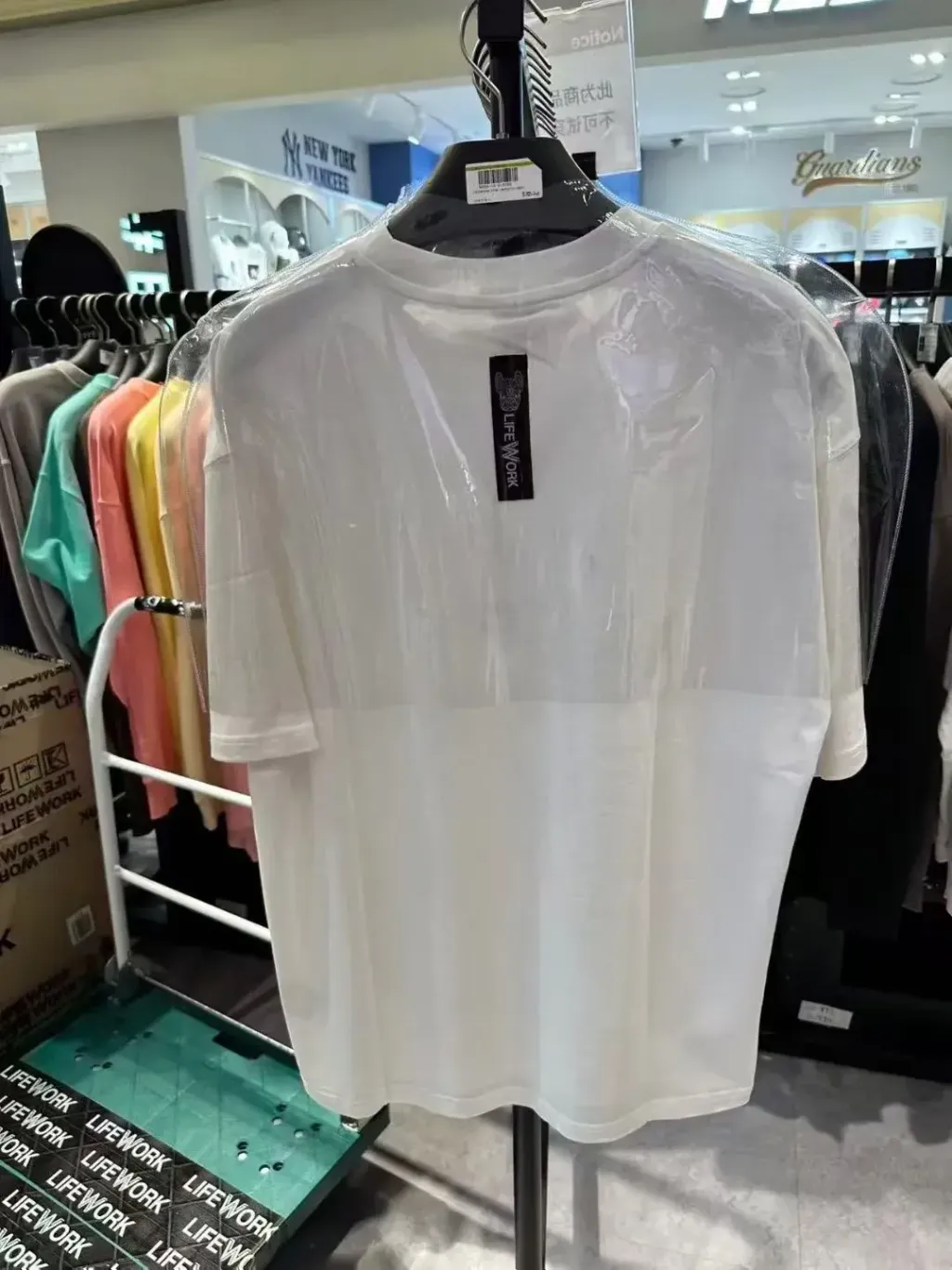 JuzBeauty_JuzBeautyMalaysia_JuzPretty_Authentic_Kbeauty_Malaysia_Skin_Care_Cosmetics_K-Beauty_Health_Care_korean_streetwear_US_Luxury_LIFEWORK Unisex Basic Mini Logo Short Sleeve T-Shirt Tee LW252TS118 上衣8