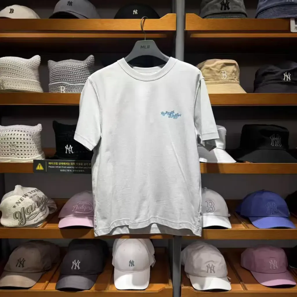 JuzBeauty_JuzBeautyMalaysia_JuzPretty_Authentic_Kbeauty_Malaysia_Skin_Care_Cosmetics_K-Beauty_Health_Care_korean_streetwear_US_Luxury_MLB Vintage Back Graphic Short-sleeve T-shirt Tee 3ATSV1663 上衣16