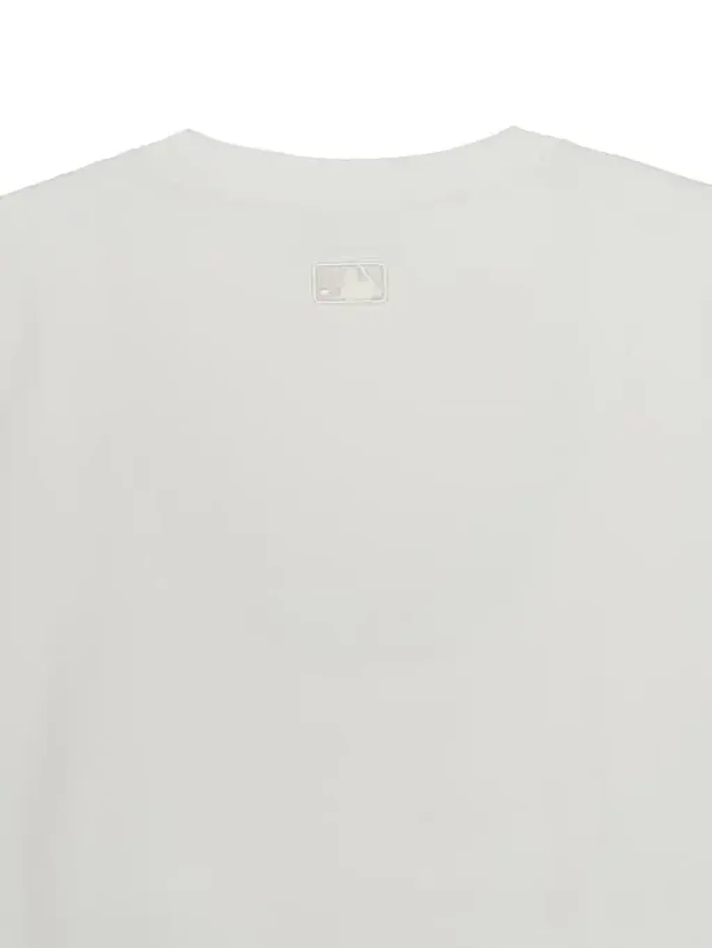 JuzBeauty_JuzBeautyMalaysia_JuzPretty_Authentic_Kbeauty_Malaysia_Skin_Care_Cosmetics_K-Beauty_Health_Care_korean_streetwear_US_Luxury_MLB New York Yankees with Lettering Logo Detail Semi-oversized Short-sleeve T-shirt Tee 3ATSB8363 上衣2