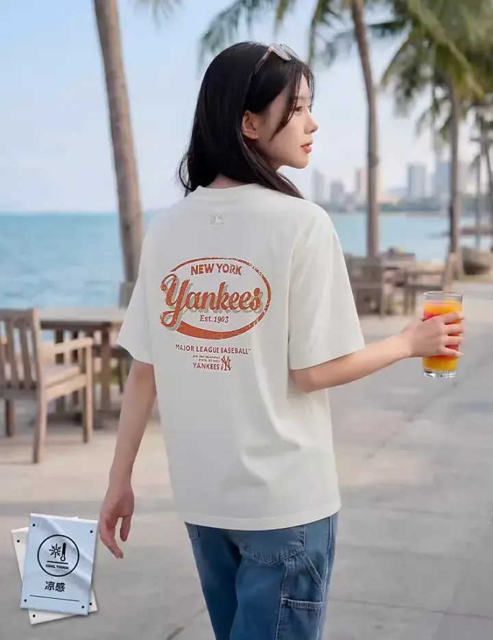 JuzBeauty_JuzBeautyMalaysia_JuzPretty_Authentic_Kbeauty_Malaysia_Skin_Care_Cosmetics_K-Beauty_Health_Care_korean_streetwear_US_Luxury_MLB Vintage Sportive Cursive Graphic Short Sleeve T-shirt Tee 3ATSV1263 上衣20