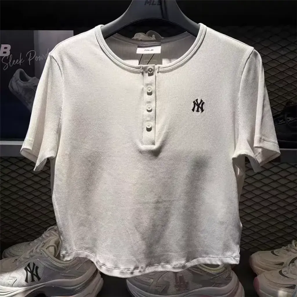 JuzBeauty_JuzBeautyMalaysia_JuzPretty_Authentic_Kbeauty_Malaysia_Skin_Care_Cosmetics_K-Beauty_Health_Care_korean_streetwear_US_Luxury_MLB Women's Vintage Slim Ribbed Henley Neck Short Sleeve T-shirt Tee 3FTSB1063 女款上衣5