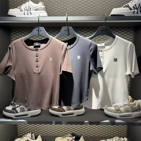 JuzBeauty_JuzBeautyMalaysia_JuzPretty_Authentic_Kbeauty_Malaysia_Skin_Care_Cosmetics_K-Beauty_Health_Care_korean_streetwear_US_Luxury_MLB Women's Vintage Slim Ribbed Henley Neck Short Sleeve T-shirt Tee 3FTSB1063 女款上衣3