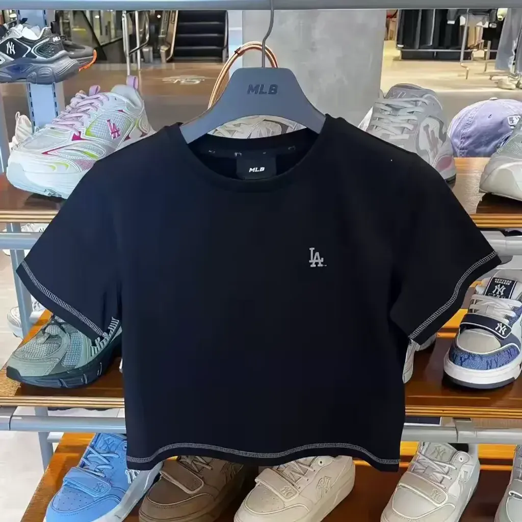 JuzBeauty_JuzBeautyMalaysia_JuzPretty_Authentic_Kbeauty_Malaysia_Skin_Care_Cosmetics_K-Beauty_Health_Care_korean_streetwear_US_Luxury_MLB Women's Basic Small Logo Slim Cropped Short Sleeve T-shirt Tee 3FTSB5163 女款上衣27