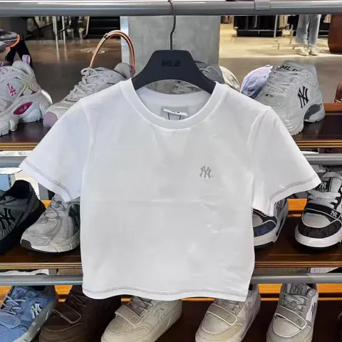 JuzBeauty_JuzBeautyMalaysia_JuzPretty_Authentic_Kbeauty_Malaysia_Skin_Care_Cosmetics_K-Beauty_Health_Care_korean_streetwear_US_Luxury_MLB Women's Basic Small Logo Slim Cropped Short Sleeve T-shirt Tee 3FTSB5163 女款上衣26