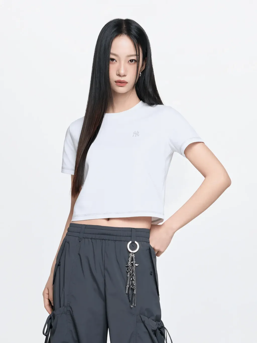 JuzBeauty_JuzBeautyMalaysia_JuzPretty_Authentic_Kbeauty_Malaysia_Skin_Care_Cosmetics_K-Beauty_Health_Care_korean_streetwear_US_Luxury_MLB Women's Basic Small Logo Slim Cropped Short Sleeve T-shirt Tee 3FTSB5163 女款上衣19