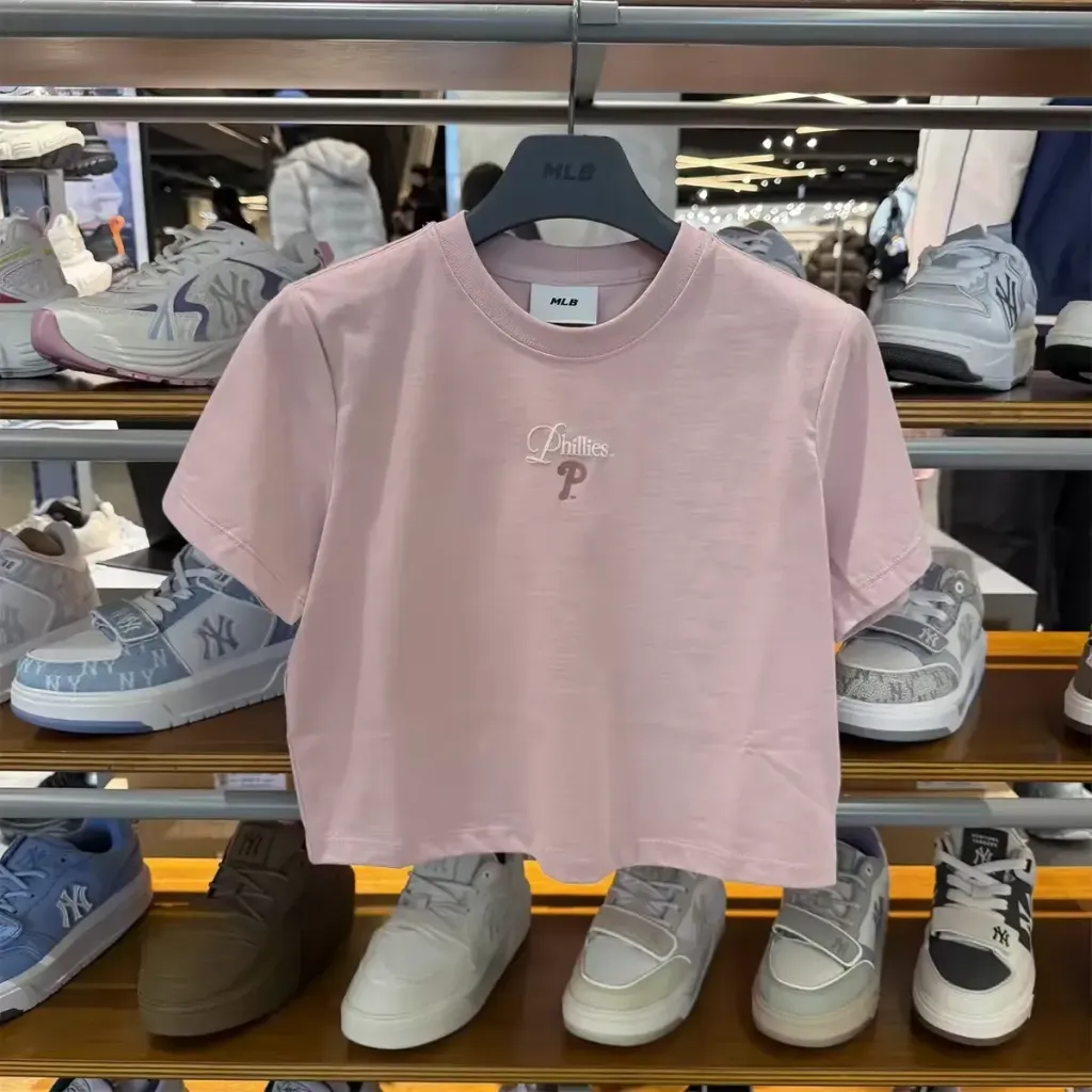 JuzBeauty_JuzBeautyMalaysia_JuzPretty_Authentic_Kbeauty_Malaysia_Skin_Care_Cosmetics_K-Beauty_Health_Care_korean_streetwear_US_Luxury_MLB Women's Sheriff Logo Point Comfortable Crop Short Sleeve T-shirt Tee 3FTSB8463 女款上衣22