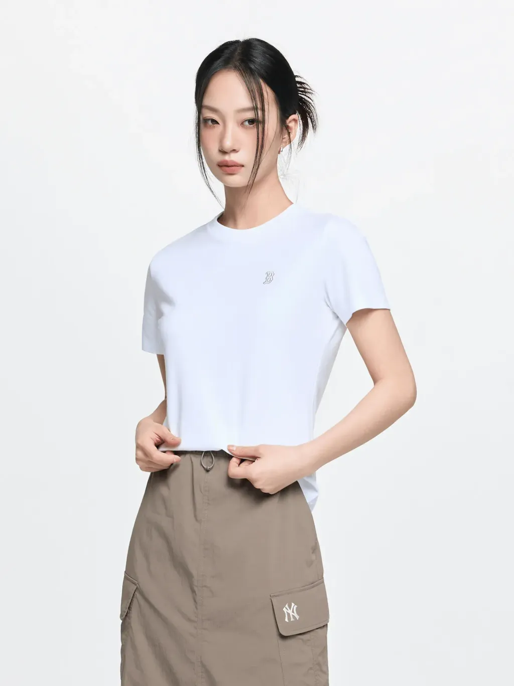 JuzBeauty_JuzBeautyMalaysia_JuzPretty_Authentic_Kbeauty_Malaysia_Skin_Care_Cosmetics_K-Beauty_Health_Care_korean_streetwear_US_Luxury_MLB Women's Basic Slim Fit Cleveland Guardians Short Sleeve T-shirt Tee 3FTSB5063 女款上衣12