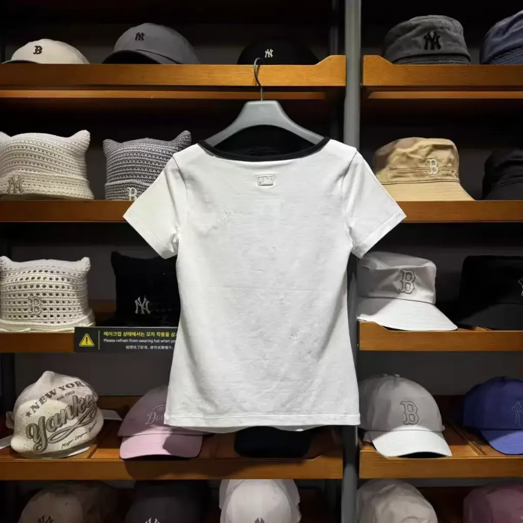 JuzBeauty_JuzBeautyMalaysia_JuzPretty_Authentic_Kbeauty_Malaysia_Skin_Care_Cosmetics_K-Beauty_Health_Care_korean_streetwear_US_Luxury_MLB Women's Basic Square Neck Slim Fit Short Sleeve T-shirt Tee 3FTSB7363 女款上衣30