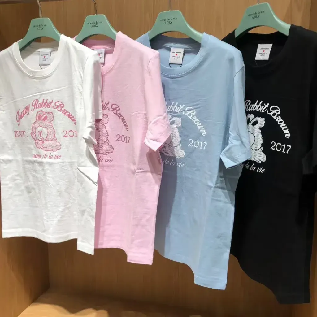 JuzBeauty_JuzBeautyMalaysia_JuzPretty_Authentic_Kbeauty_Malaysia_Skin_Care_Cosmetics_K-Beauty_Health_Care_korean_streetwear_US_Luxury_ADLV x LINE FRIENDS Woman Brown Line Friends Short Sleeve T-shirt Tee 女款上衣9