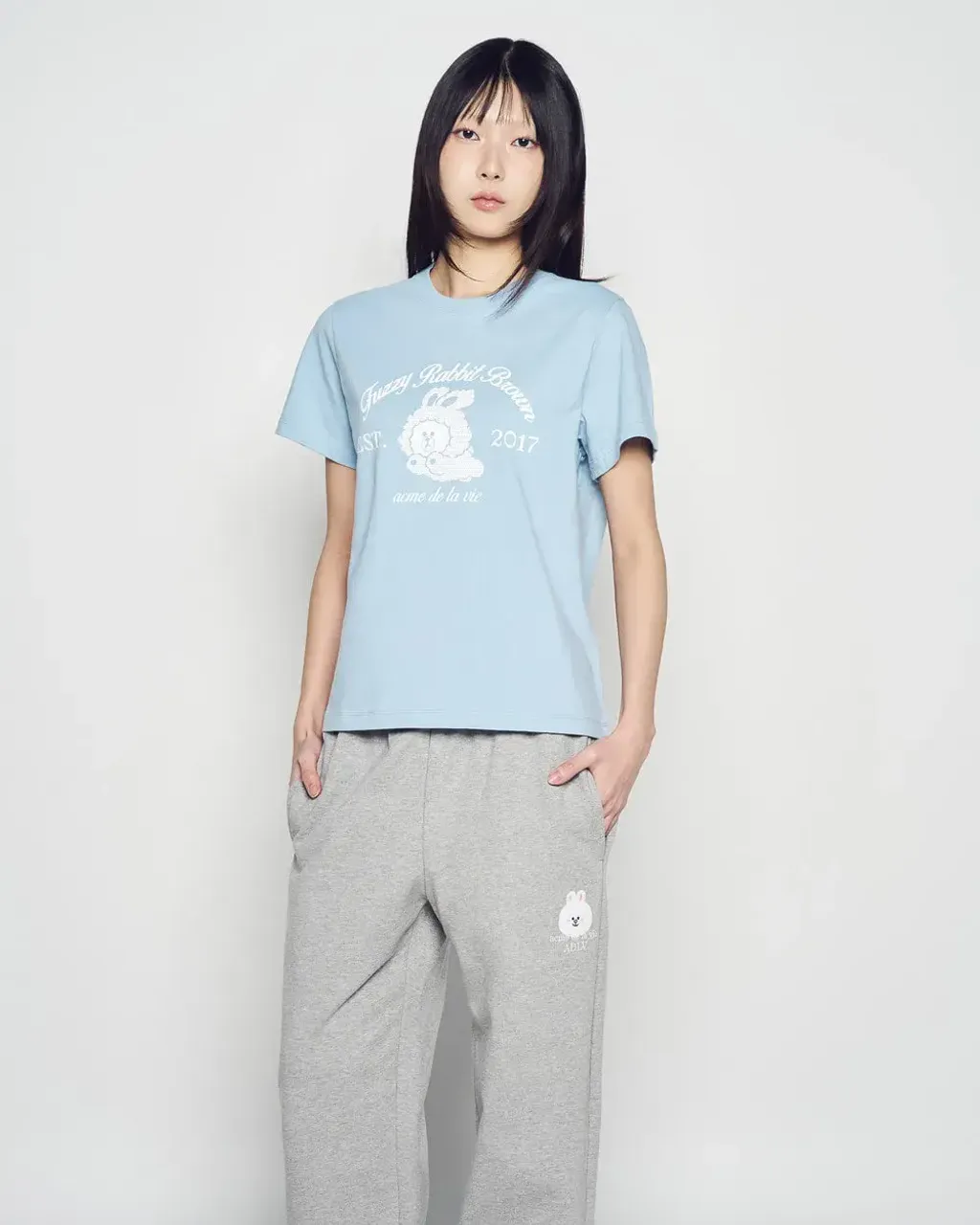 JuzBeauty_JuzBeautyMalaysia_JuzPretty_Authentic_Kbeauty_Malaysia_Skin_Care_Cosmetics_K-Beauty_Health_Care_korean_streetwear_US_Luxury_ADLV x LINE FRIENDS Woman Brown Line Friends Short Sleeve T-shirt Tee 女款上衣5