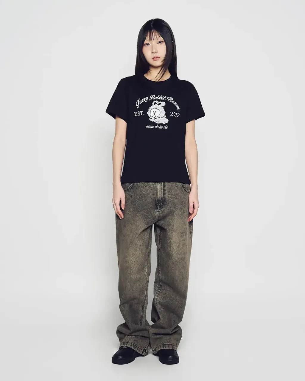 JuzBeauty_JuzBeautyMalaysia_JuzPretty_Authentic_Kbeauty_Malaysia_Skin_Care_Cosmetics_K-Beauty_Health_Care_korean_streetwear_US_Luxury_ADLV x LINE FRIENDS Woman Brown Line Friends Short Sleeve T-shirt Tee 女款上衣10