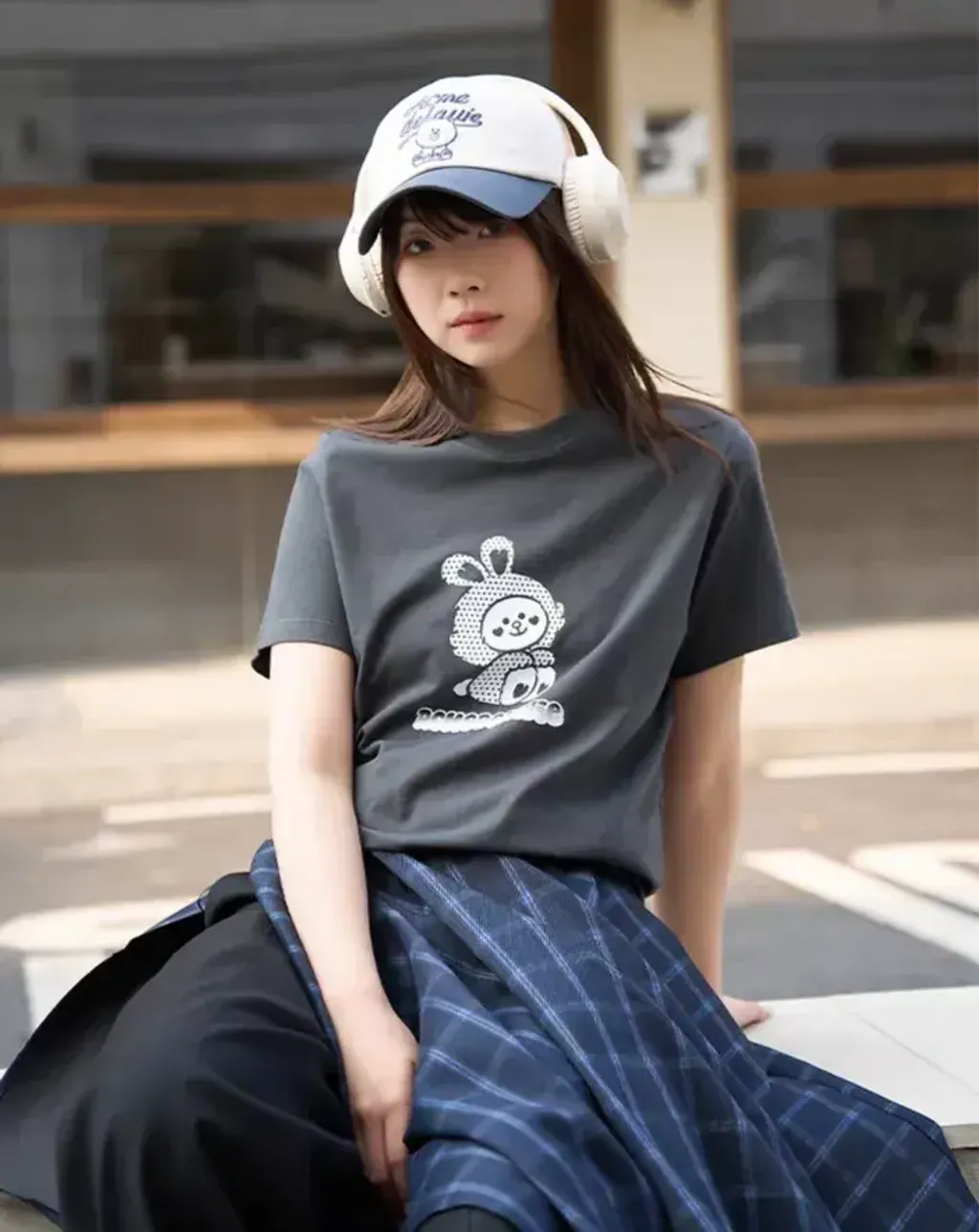 JuzBeauty_JuzBeautyMalaysia_JuzPretty_Authentic_Kbeauty_Malaysia_Skin_Care_Cosmetics_K-Beauty_Health_Care_korean_streetwear_US_Luxury_ADLV x LINE FRIENDS Woman Cony Line Friends Short Sleeve T-shirt Tee 女款上衣15