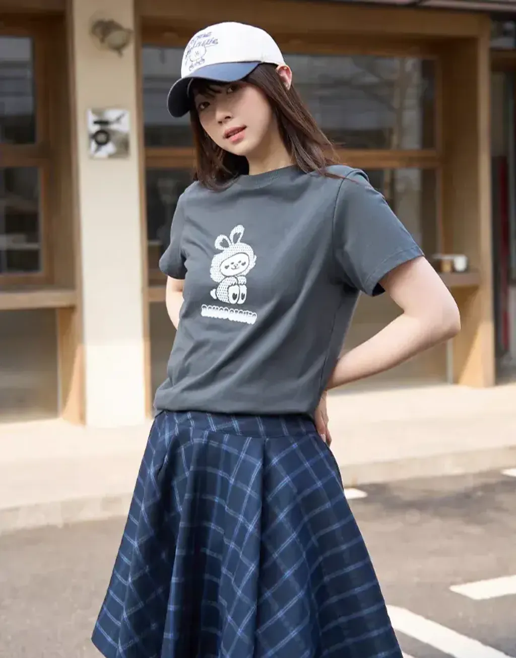 JuzBeauty_JuzBeautyMalaysia_JuzPretty_Authentic_Kbeauty_Malaysia_Skin_Care_Cosmetics_K-Beauty_Health_Care_korean_streetwear_US_Luxury_ADLV x LINE FRIENDS Woman Cony Line Friends Short Sleeve T-shirt Tee 女款上衣1