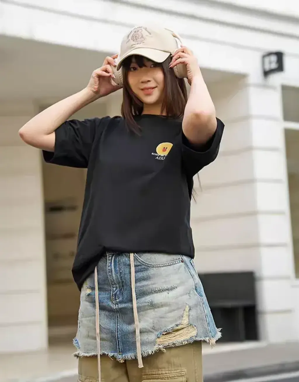 JuzBeauty_JuzBeautyMalaysia_JuzPretty_Authentic_Kbeauty_Malaysia_Skin_Care_Cosmetics_K-Beauty_Health_Care_korean_streetwear_US_Luxury_ADLV x LINE FRIENDS Basic Logo With Line Friends Short Sleeve T-shirt Tee 上衣5