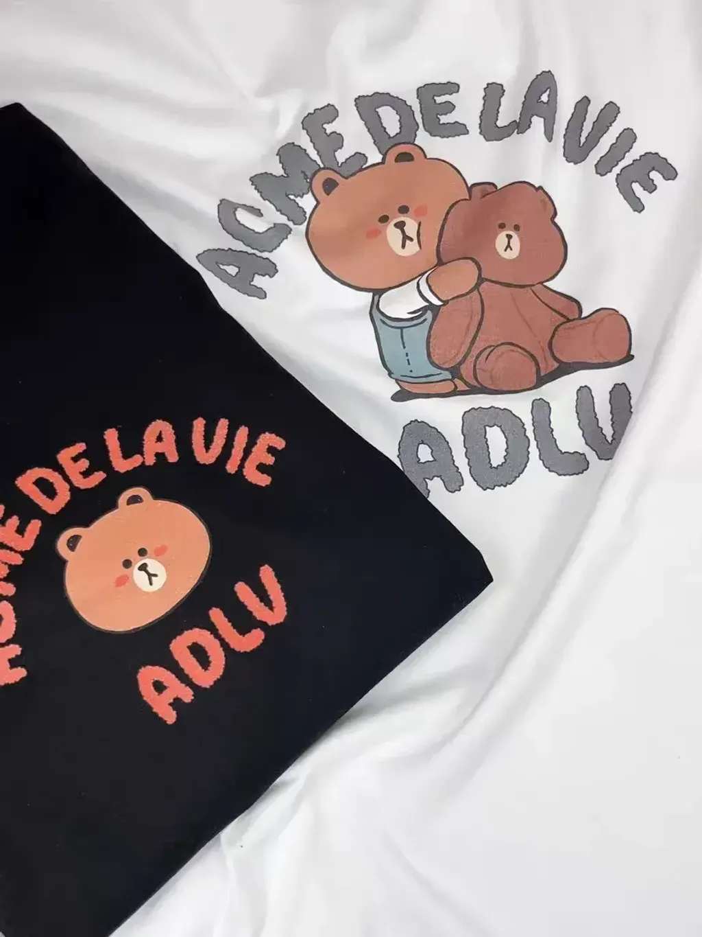 JuzBeauty_JuzBeautyMalaysia_JuzPretty_Authentic_Kbeauty_Malaysia_Skin_Care_Cosmetics_K-Beauty_Health_Care_korean_streetwear_US_Luxury_ADLV x LINE FRIENDS Bear Doll Hug Brown Line Friends Short Sleeve T-shirt Tee 上衣7