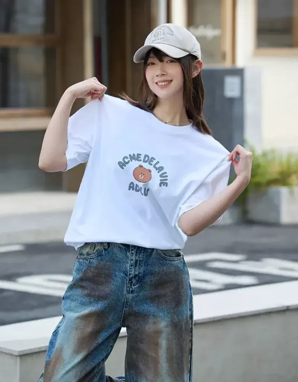 JuzBeauty_JuzBeautyMalaysia_JuzPretty_Authentic_Kbeauty_Malaysia_Skin_Care_Cosmetics_K-Beauty_Health_Care_korean_streetwear_US_Luxury_ADLV x LINE FRIENDS Bear Doll Hug Brown Line Friends Short Sleeve T-shirt Tee 上衣18
