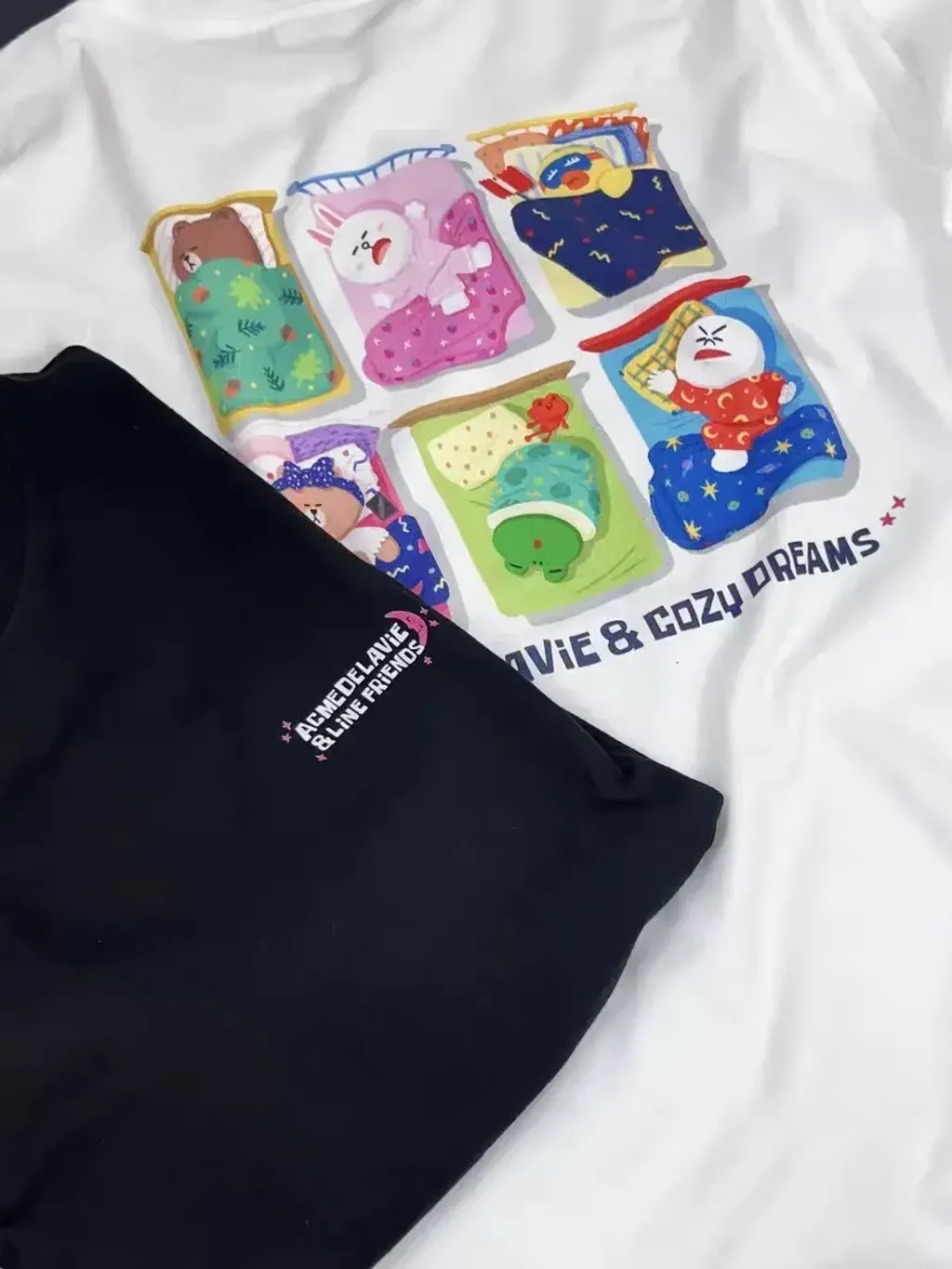 JuzBeauty_JuzBeautyMalaysia_JuzPretty_Authentic_Kbeauty_Malaysia_Skin_Care_Cosmetics_K-Beauty_Health_Care_korean_streetwear_US_Luxury_ADLV x LINE FRIENDS Sleeping Line Friends Short Sleeve T-shirt Tee 上衣4