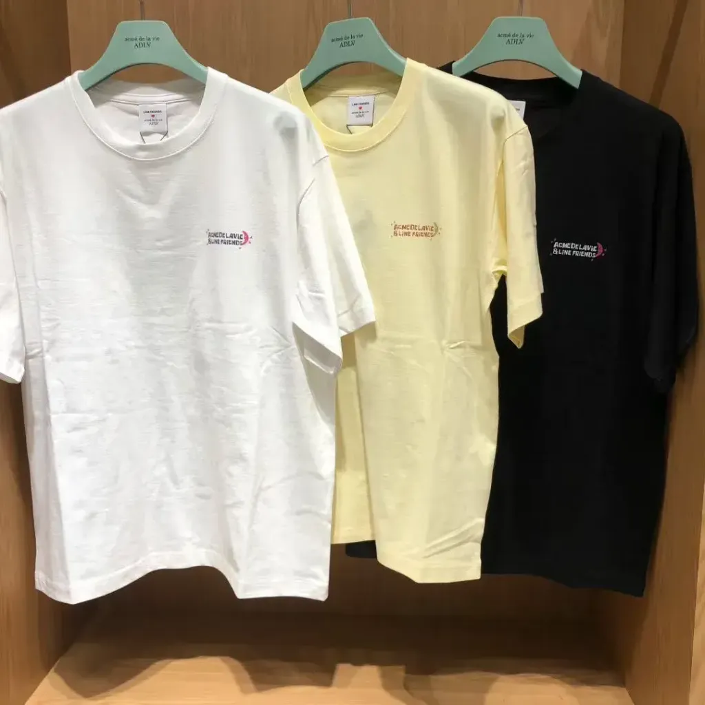 JuzBeauty_JuzBeautyMalaysia_JuzPretty_Authentic_Kbeauty_Malaysia_Skin_Care_Cosmetics_K-Beauty_Health_Care_korean_streetwear_US_Luxury_ADLV x LINE FRIENDS Sleeping Line Friends Short Sleeve T-shirt Tee 上衣6