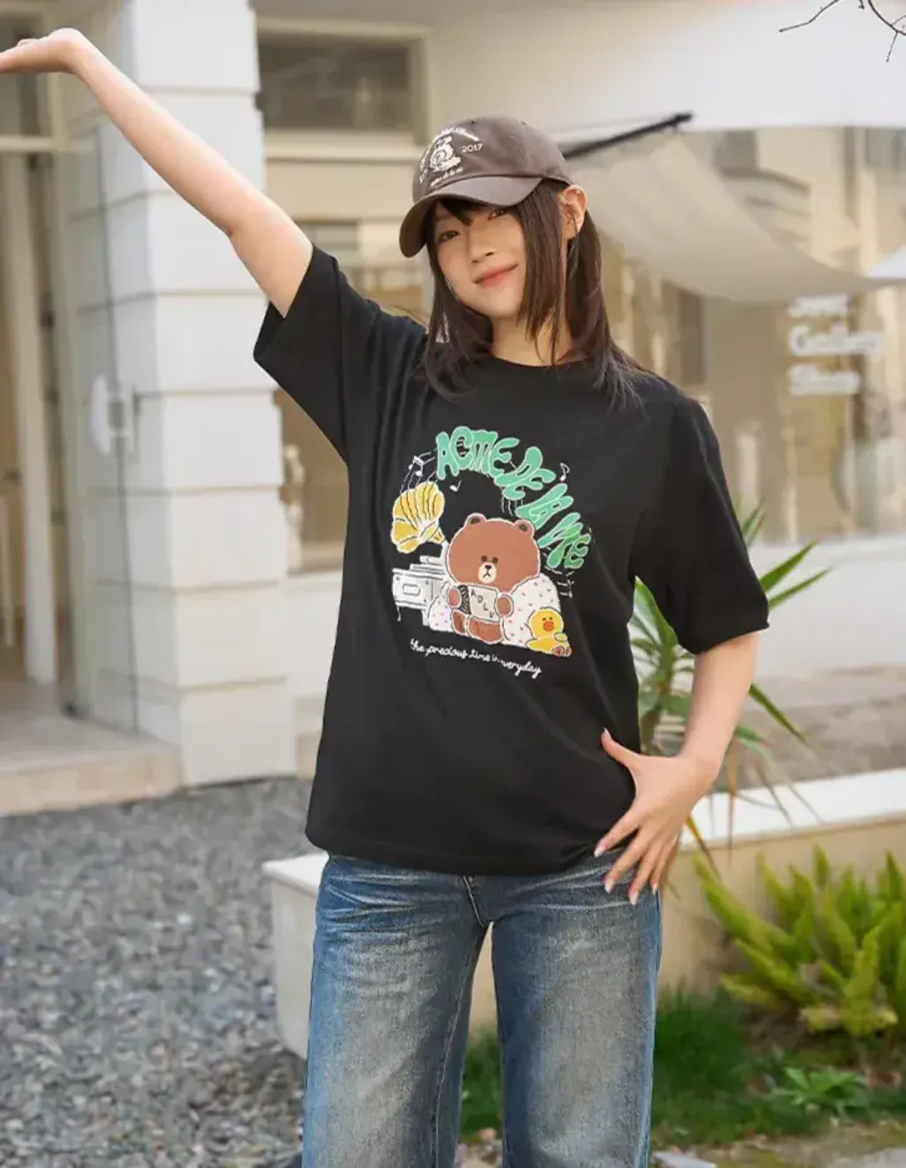 JuzBeauty_JuzBeautyMalaysia_JuzPretty_Authentic_Kbeauty_Malaysia_Skin_Care_Cosmetics_K-Beauty_Health_Care_korean_streetwear_US_Luxury_ADLV x LINE FRIENDS Daily Line Friends Short Sleeve T-shirt Tee 上衣1