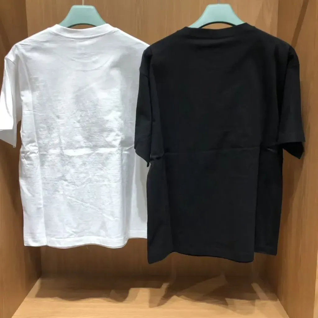 JuzBeauty_JuzBeautyMalaysia_JuzPretty_Authentic_Kbeauty_Malaysia_Skin_Care_Cosmetics_K-Beauty_Health_Care_korean_streetwear_US_Luxury_ADLV x LINE FRIENDS Daily Line Friends Short Sleeve T-shirt Tee 上衣4