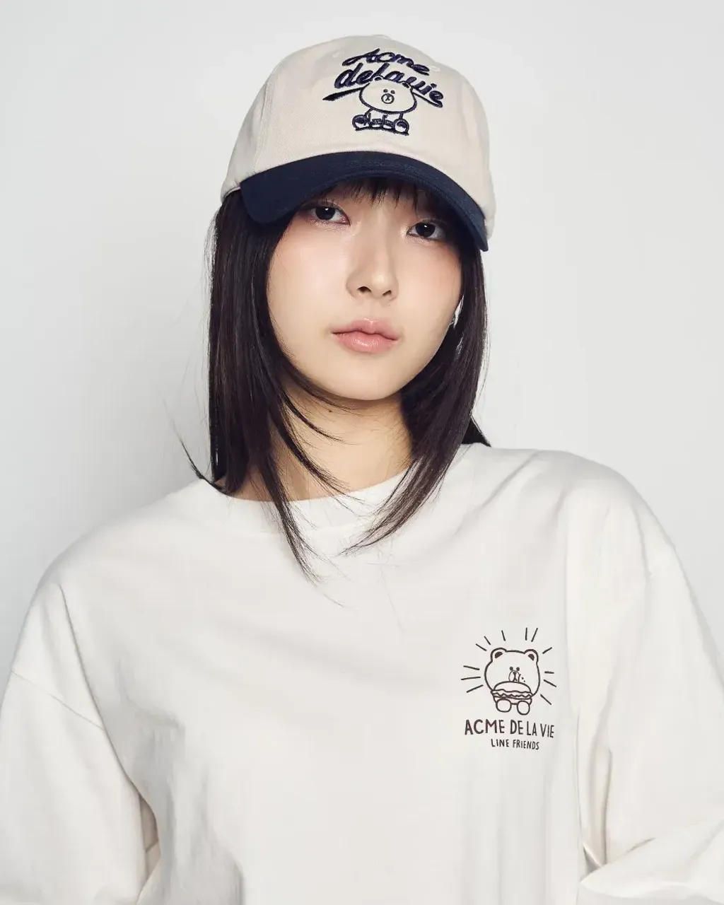 JuzBeauty_JuzBeautyMalaysia_JuzPretty_Authentic_Kbeauty_Malaysia_Skin_Care_Cosmetics_K-Beauty_Health_Care_korean_streetwear_US_Luxury_ADLV x LINE FRIENDS Bear Doll Hug Brown Line Friends Short Pants 短裤1