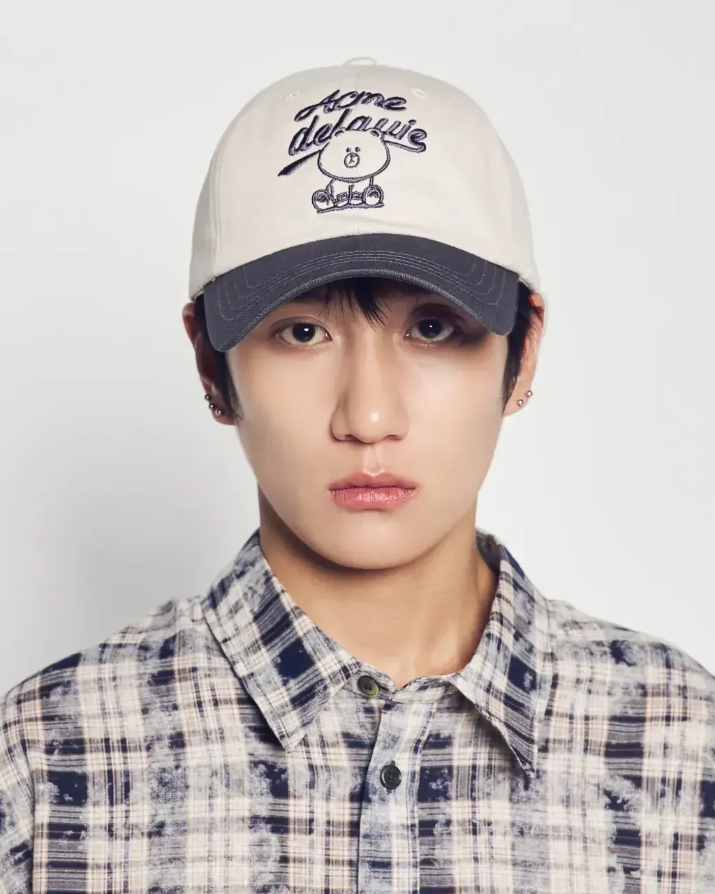 JuzBeauty_JuzBeautyMalaysia_JuzPretty_Authentic_Kbeauty_Malaysia_Skin_Care_Cosmetics_K-Beauty_Health_Care_korean_streetwear_US_Luxury_ADLV x LINE FRIENDS Bear Doll Hug Brown Line Friends Short Pants 短裤9