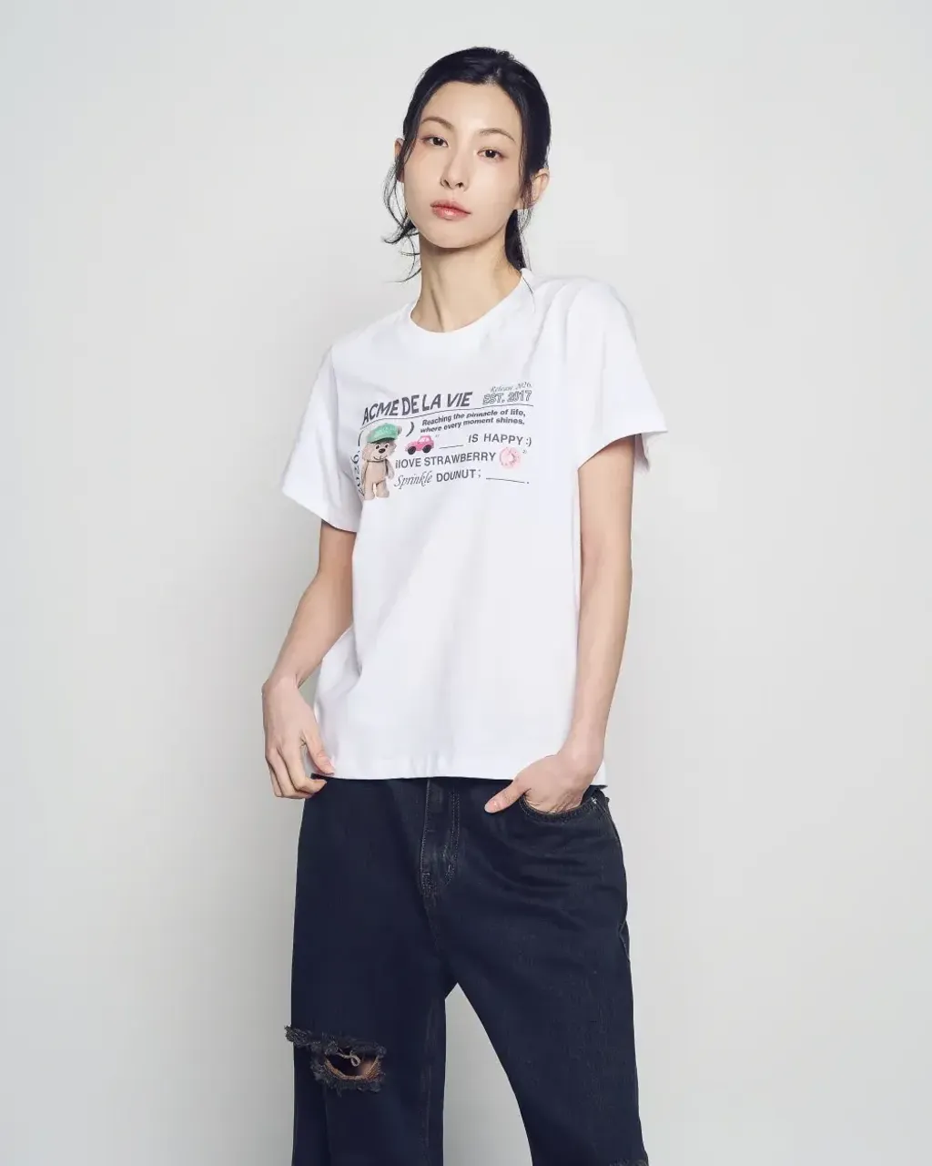 JuzBeauty_JuzBeautyMalaysia_JuzPretty_Authentic_Kbeauty_Malaysia_Skin_Care_Cosmetics_K-Beauty_Health_Care_korean_streetwear_US_Luxury_ADLV Woman Typing Profile Short Sleeve T-Shirt Tee 上衣2