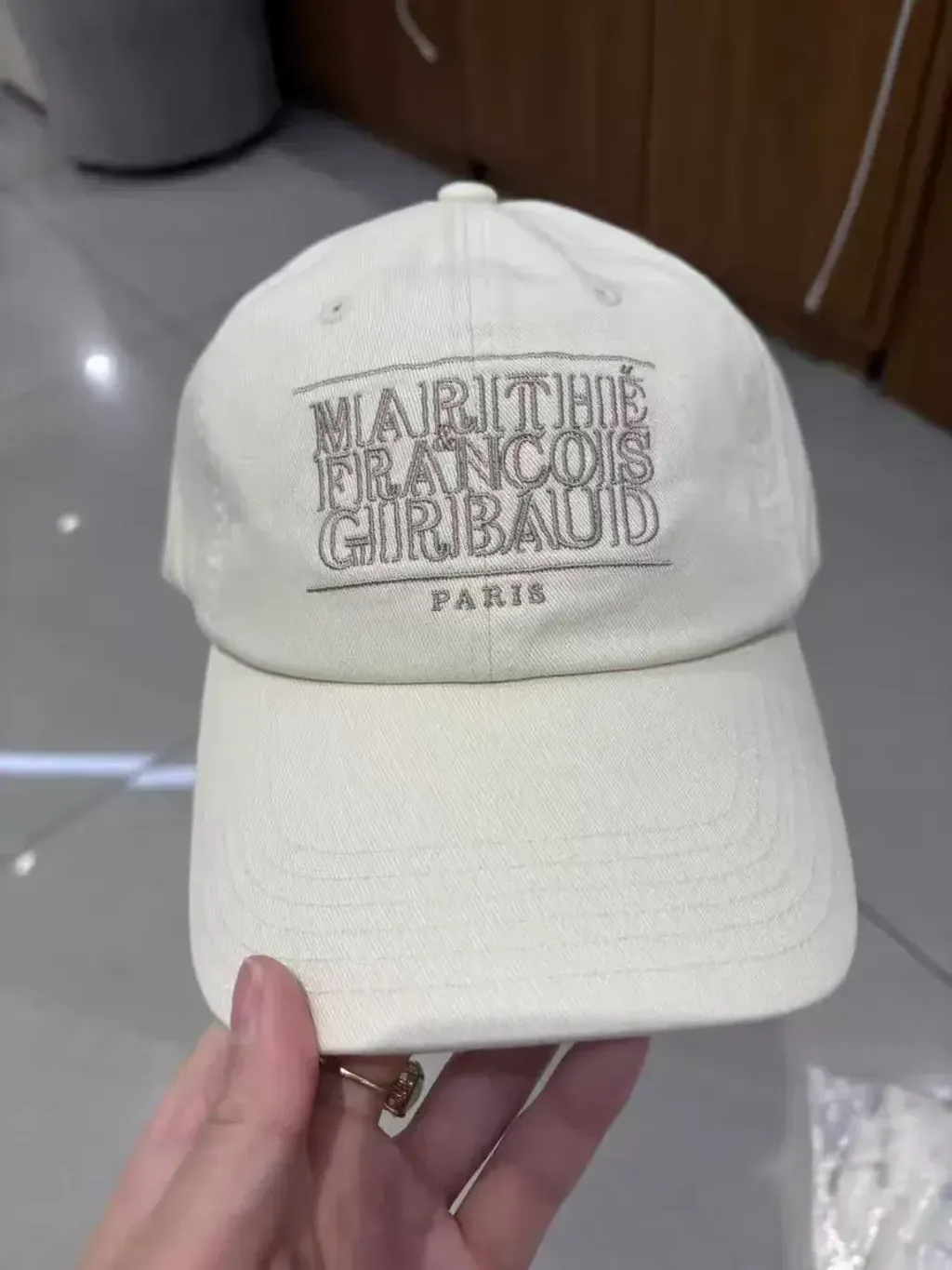 JuzBeauty_JuzBeautyMalaysia_JuzPretty_Authentic_Kbeauty_Malaysia_Skin_Care_Cosmetics_K-Beauty_Health_Care_korean_streetwear_US_Luxury_MARITHE Outline Classic Logo Cap 帽1