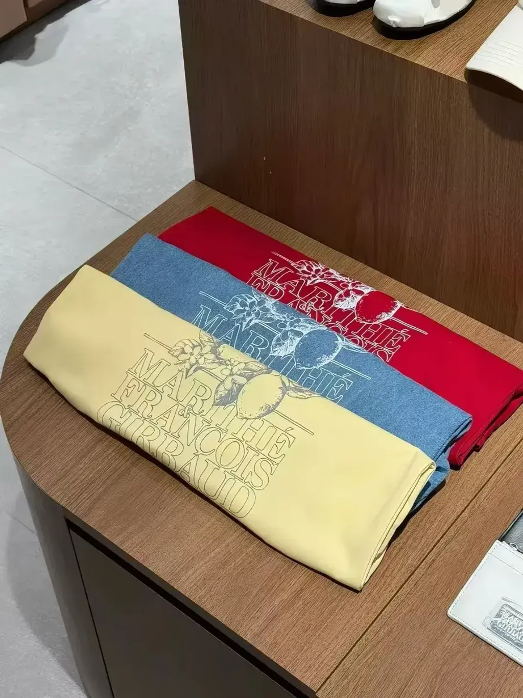 JuzBeauty_JuzBeautyMalaysia_JuzPretty_Authentic_Kbeauty_Malaysia_Skin_Care_Cosmetics_K-Beauty_Health_Care_korean_streetwear_US_Luxury_MARITHE Lemon Classic Logo Eco Bag 包15