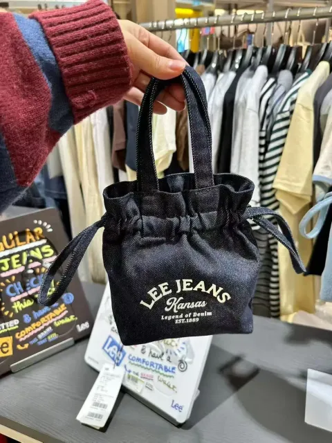 JuzBeauty_JuzBeautyMalaysia_JuzPretty_Authentic_Kbeauty_Malaysia_Skin_Care_Cosmetics_K-Beauty_Health_Care_korean_streetwear_US_Luxury_LEE LE2601BG06 Mini String Tote Bag 包10