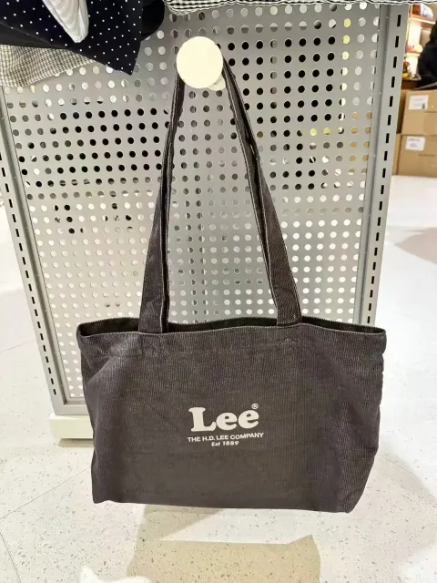 JuzBeauty_JuzBeautyMalaysia_JuzPretty_Authentic_Kbeauty_Malaysia_Skin_Care_Cosmetics_K-Beauty_Health_Care_korean_streetwear_US_Luxury_LEE LE2503BG10 Vintage Logo Corduroy Eco Bag 包1