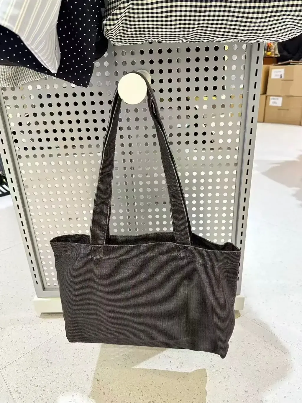 JuzBeauty_JuzBeautyMalaysia_JuzPretty_Authentic_Kbeauty_Malaysia_Skin_Care_Cosmetics_K-Beauty_Health_Care_korean_streetwear_US_Luxury_LEE LE2503BG10 Vintage Logo Corduroy Eco Bag 包7