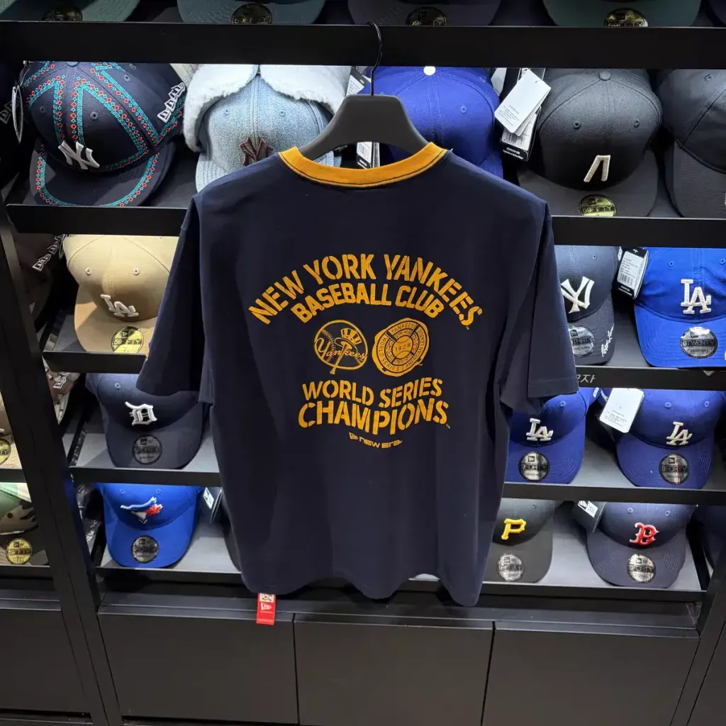 JuzBeauty_JuzBeautyMalaysia_JuzPretty_Authentic_Kbeauty_Malaysia_Skin_Care_Cosmetics_K-Beauty_Health_Care_korean_streetwear_US_Luxury_NEW ERA 15147 MLB New York Yankees World Series T-shirt Tee 上衣17