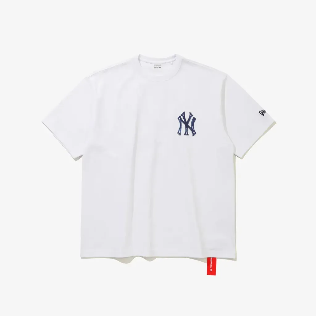 JuzBeauty_JuzBeautyMalaysia_JuzPretty_Authentic_Kbeauty_Malaysia_Skin_Care_Cosmetics_K-Beauty_Health_Care_korean_streetwear_US_Luxury_NEW ERA 15147 MLB New York Yankees Drawing T-shirt Tee 上衣2