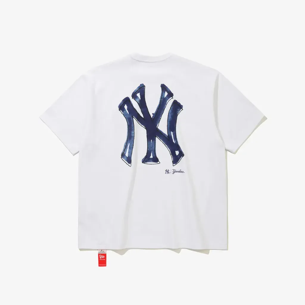 JuzBeauty_JuzBeautyMalaysia_JuzPretty_Authentic_Kbeauty_Malaysia_Skin_Care_Cosmetics_K-Beauty_Health_Care_korean_streetwear_US_Luxury_NEW ERA 15147 MLB New York Yankees Drawing T-shirt Tee 上衣3