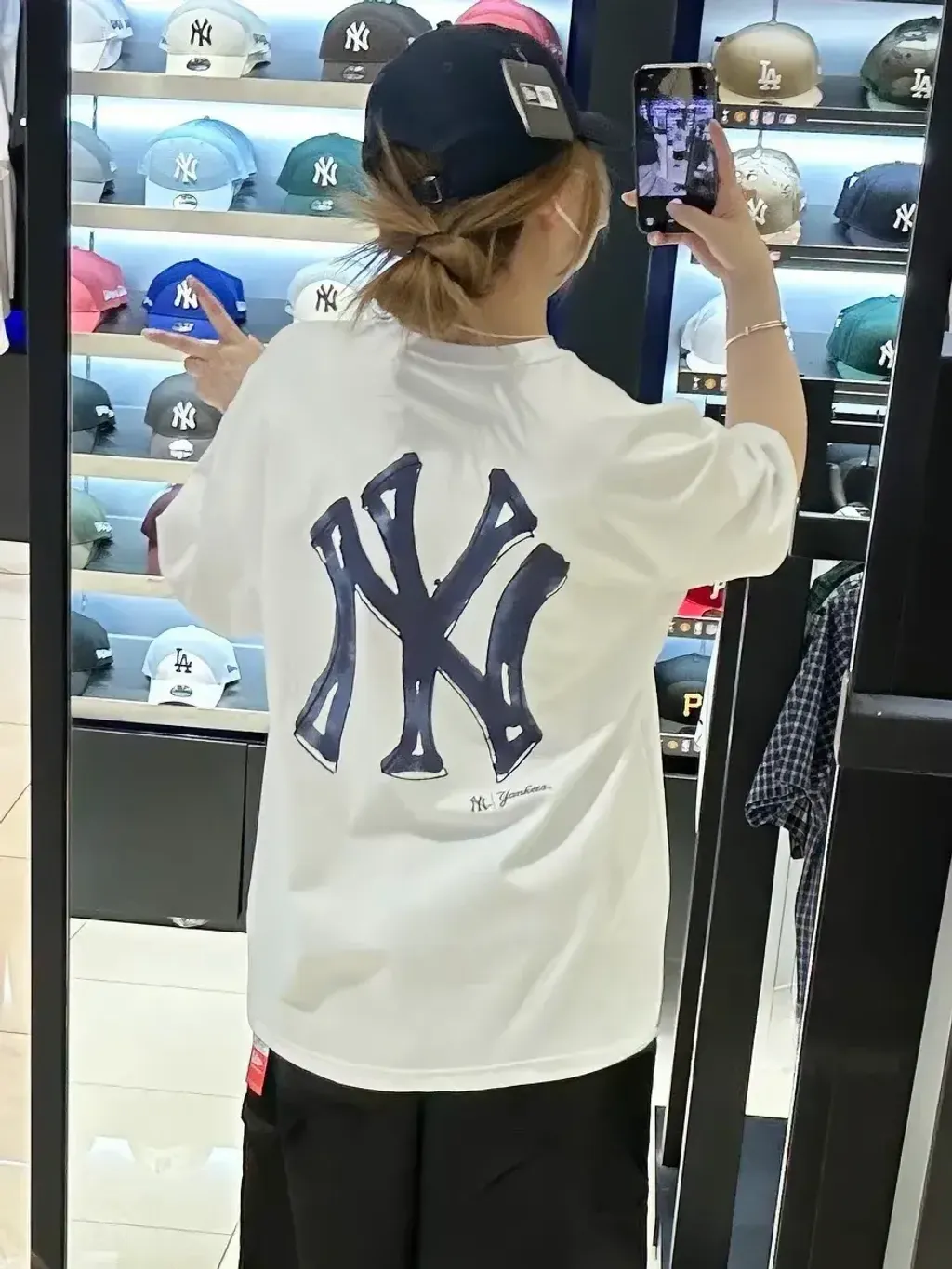 JuzBeauty_JuzBeautyMalaysia_JuzPretty_Authentic_Kbeauty_Malaysia_Skin_Care_Cosmetics_K-Beauty_Health_Care_korean_streetwear_US_Luxury_NEW ERA 15147 MLB New York Yankees Drawing T-shirt Tee 上衣14